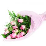 دسته گل سالگرد؛ انتخابی عاشقانه با گل های بنفش 4 Perfect Wrapped Long-Stemmed Pink Roses
